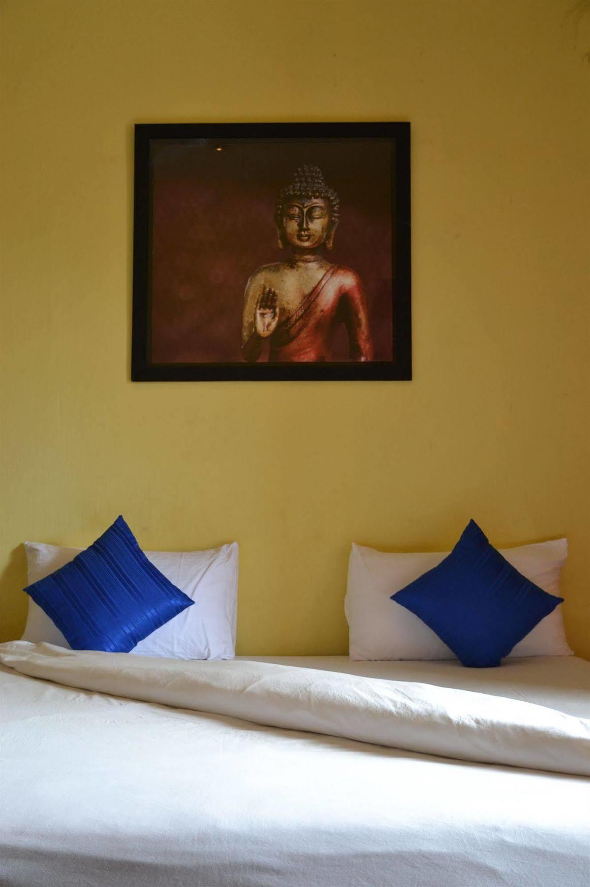 Inthira Thakhek Hotel Esterno foto
